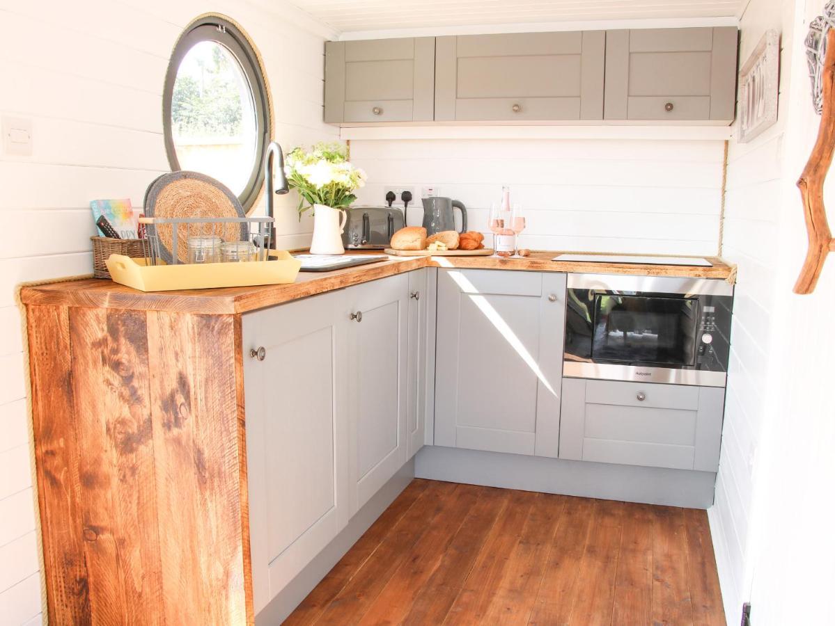 Cherry Blossom Craven Arms Extérieur photo